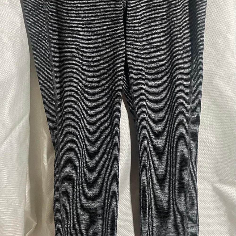 Old Navy Gray Striped Leggings